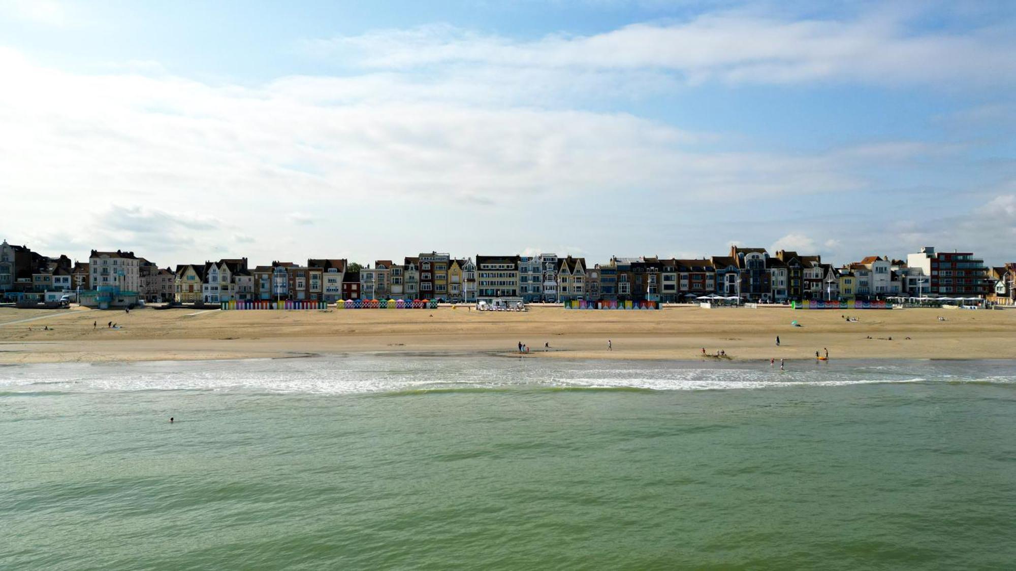Hôtel Merveilleux Côté Mer Dunkirk Exterior foto