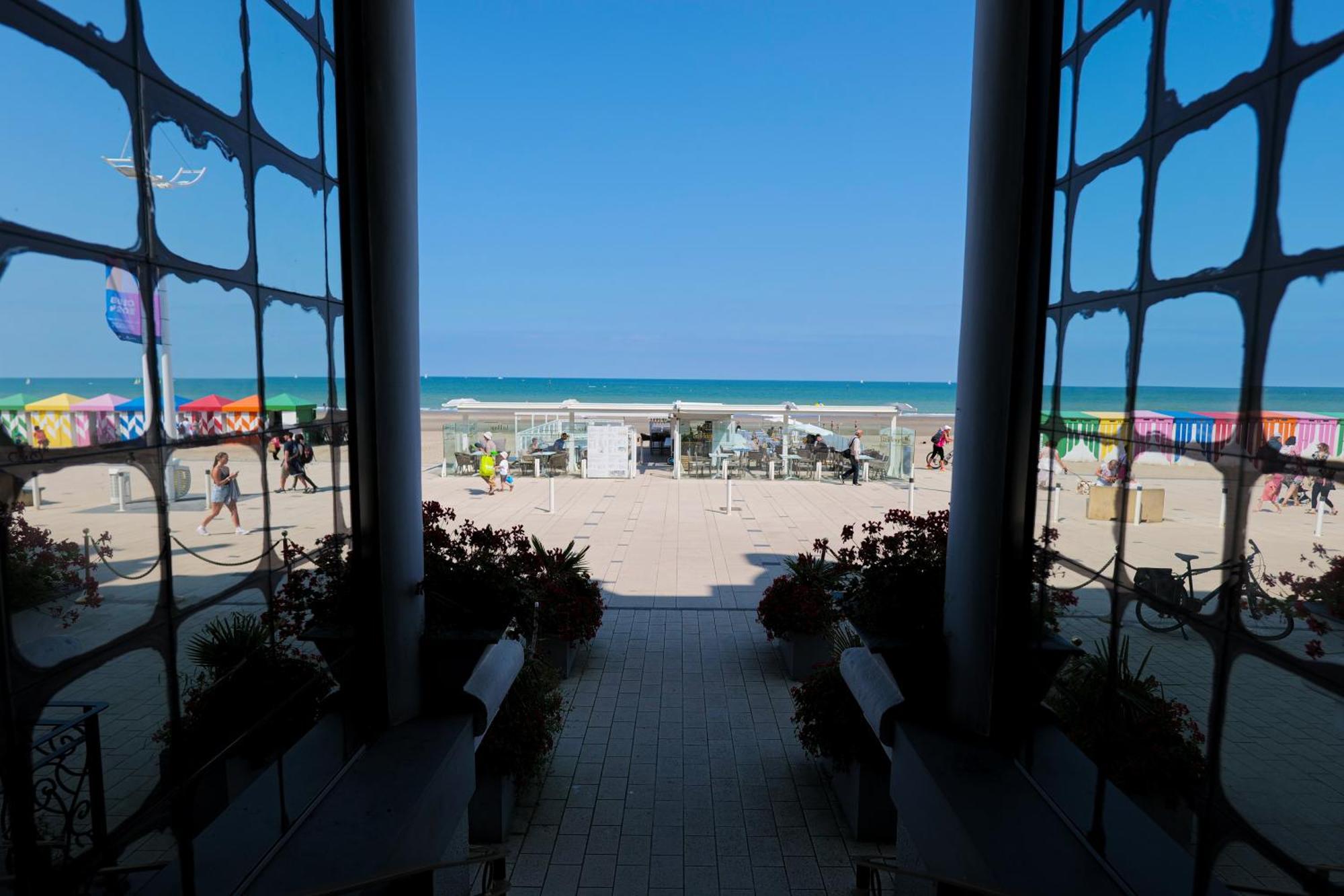 Hôtel Merveilleux Côté Mer Dunkirk Exterior foto